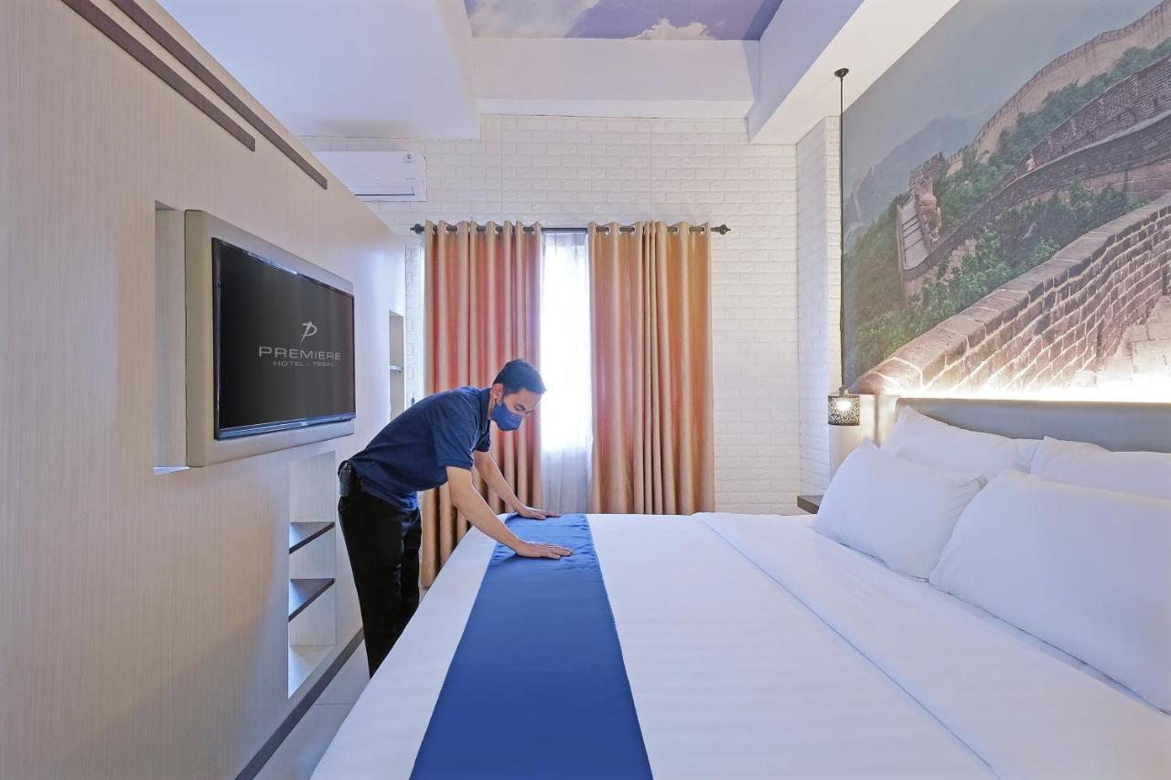 Premiere Hotel Tegal 外观 照片