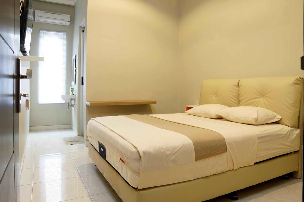 Premiere Hotel Tegal 客房 照片