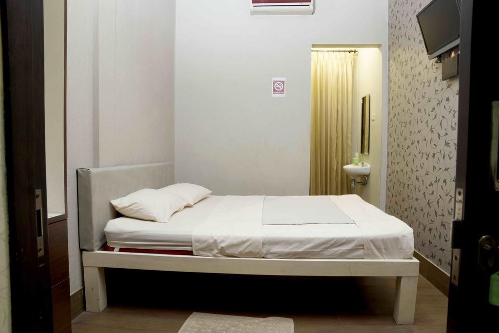 Premiere Hotel Tegal 客房 照片